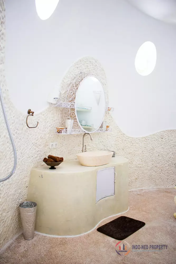 villa-monti-bathroom